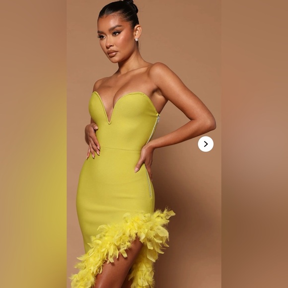 Fashion Nova Jacqueline Chartreuse Strapless Feather High Slit Dress NWT Size XS - Picture 3 of 16